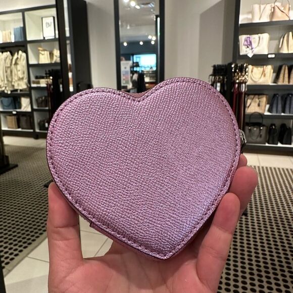 NWT Coach Heart Coin Case - Picture 2 of 5